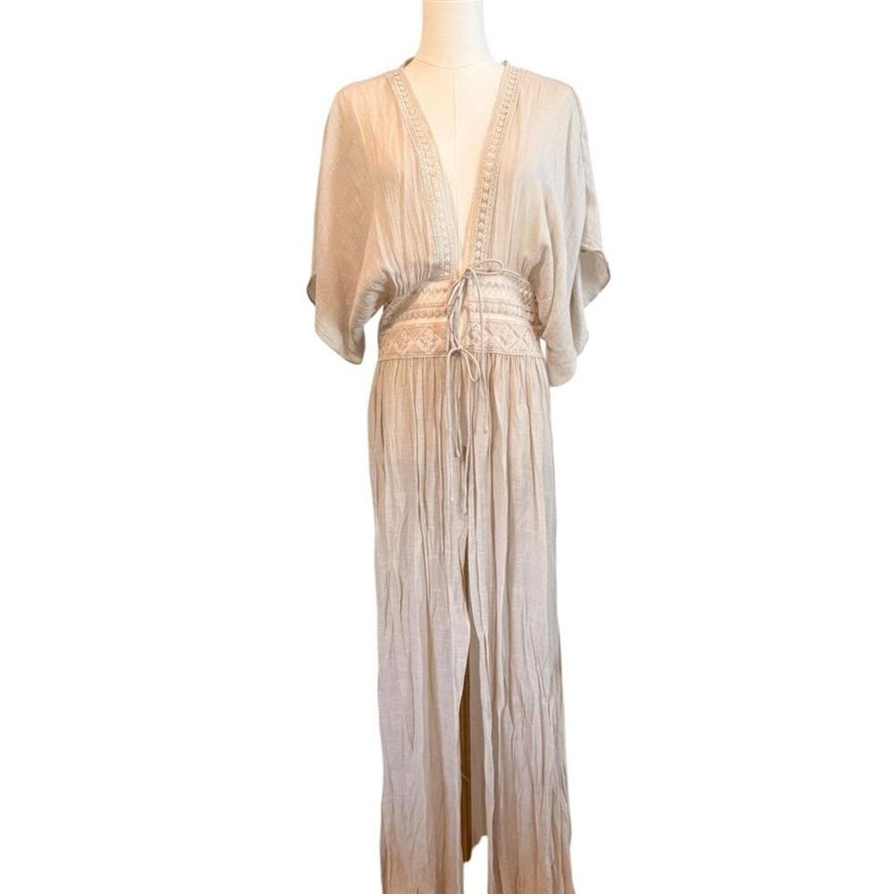 Aakaa Beige Embroidered V-Neck Maxi Dress Short Kimono Sleeve Size Large NEW